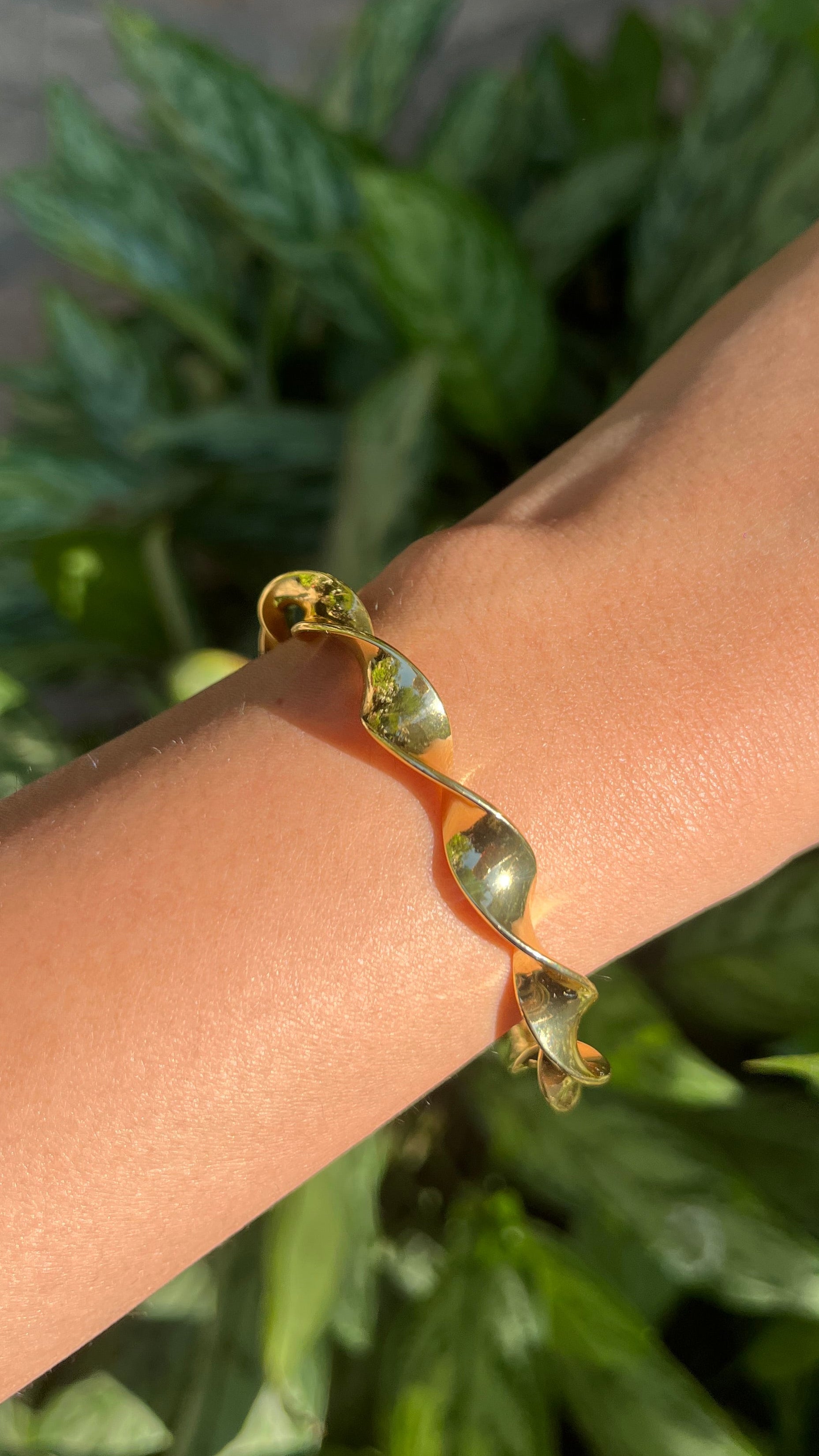 Sculpted Wave Cuff