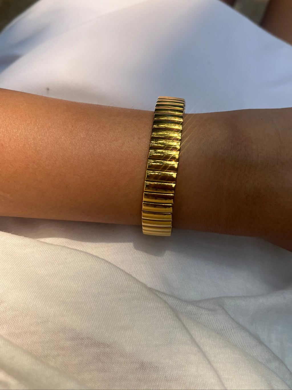 Boldline Gold Cuff