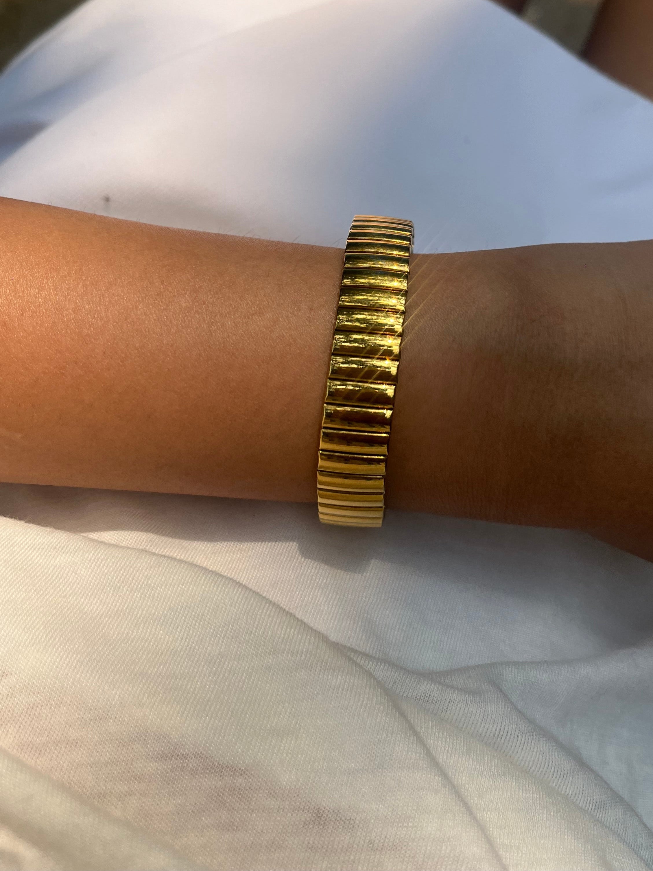 Boldline Gold Cuff