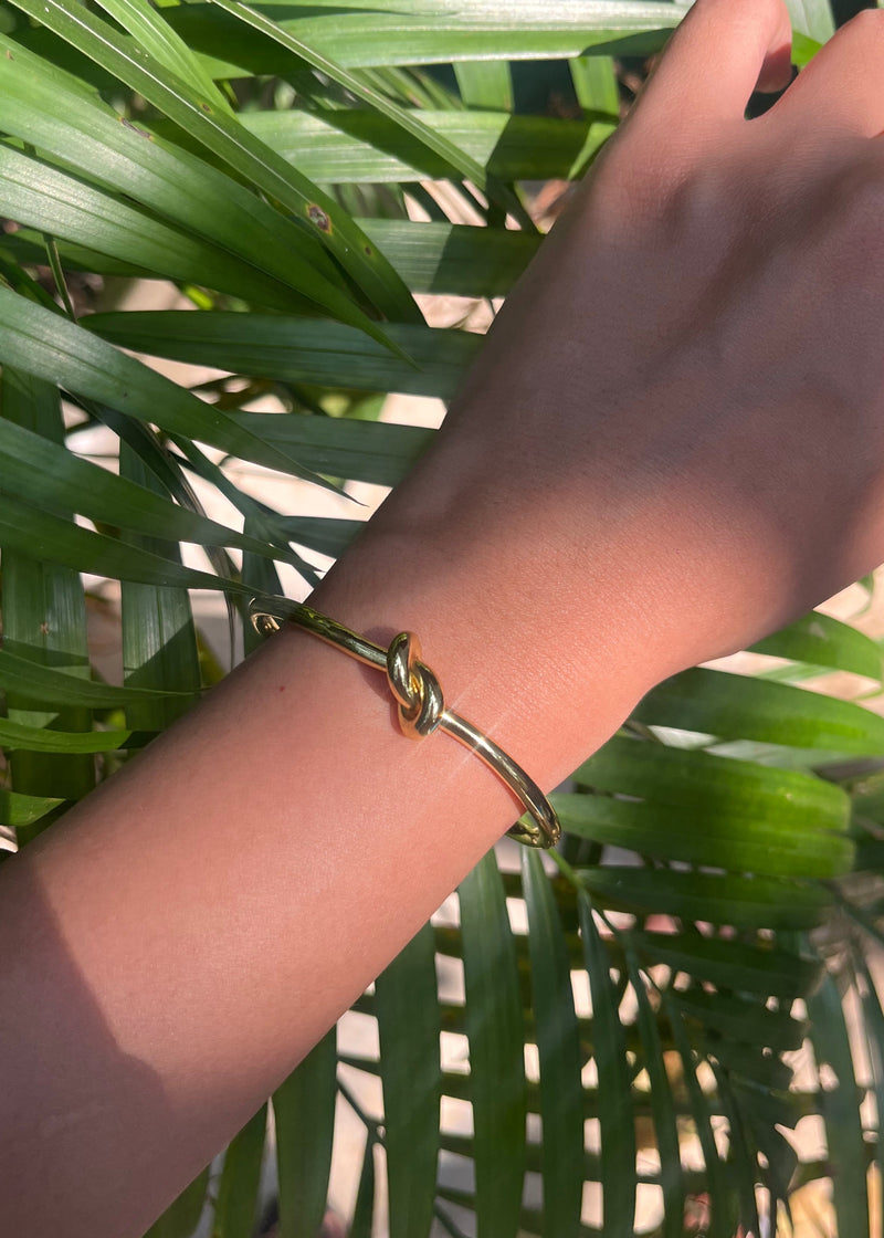 Knot Gold Cuff