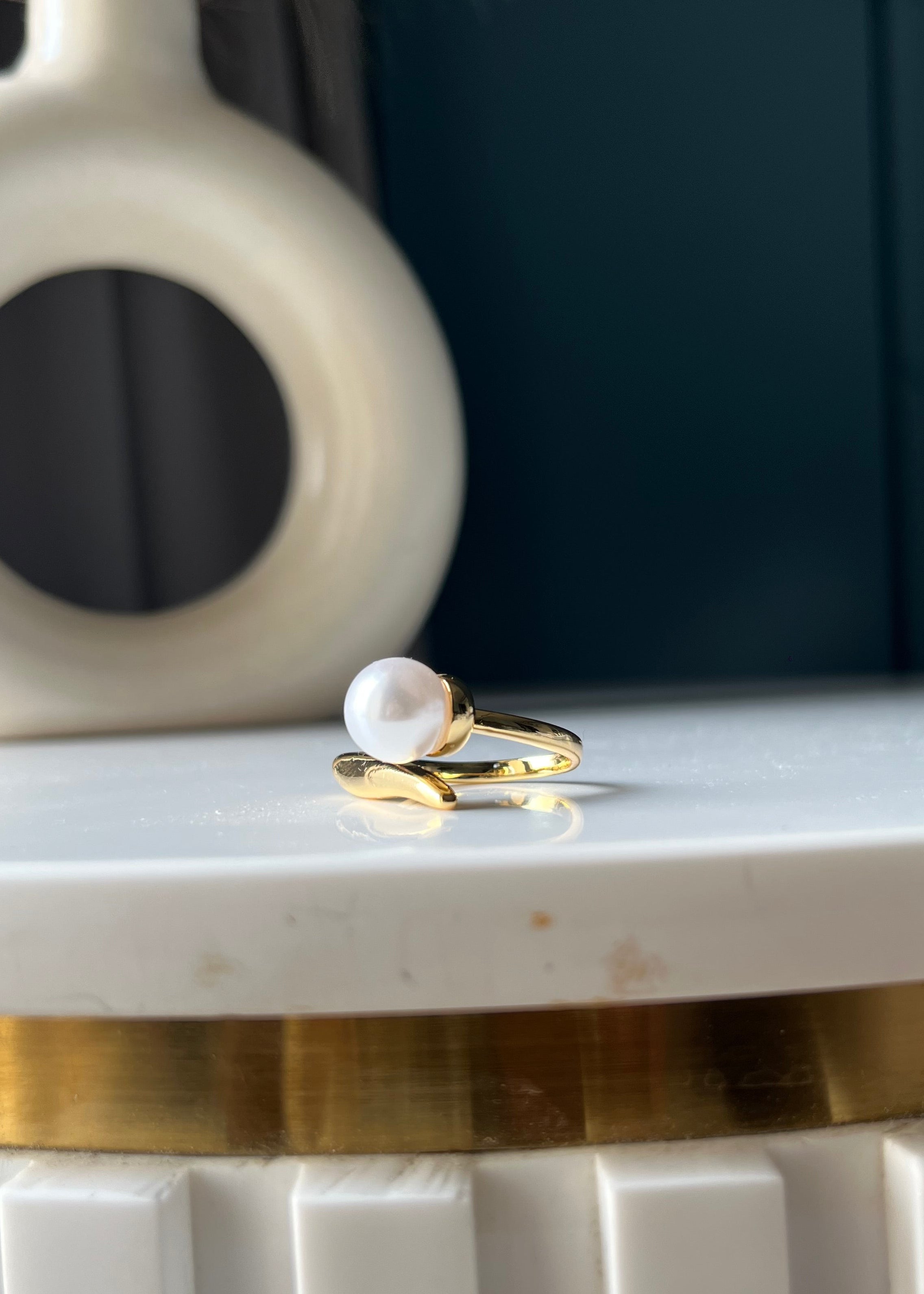 Luna Pearl Ring